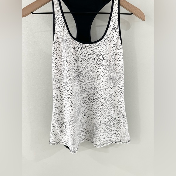 Fabletics Eiffel Tank Black & White Size Medium - Picture 4 of 6